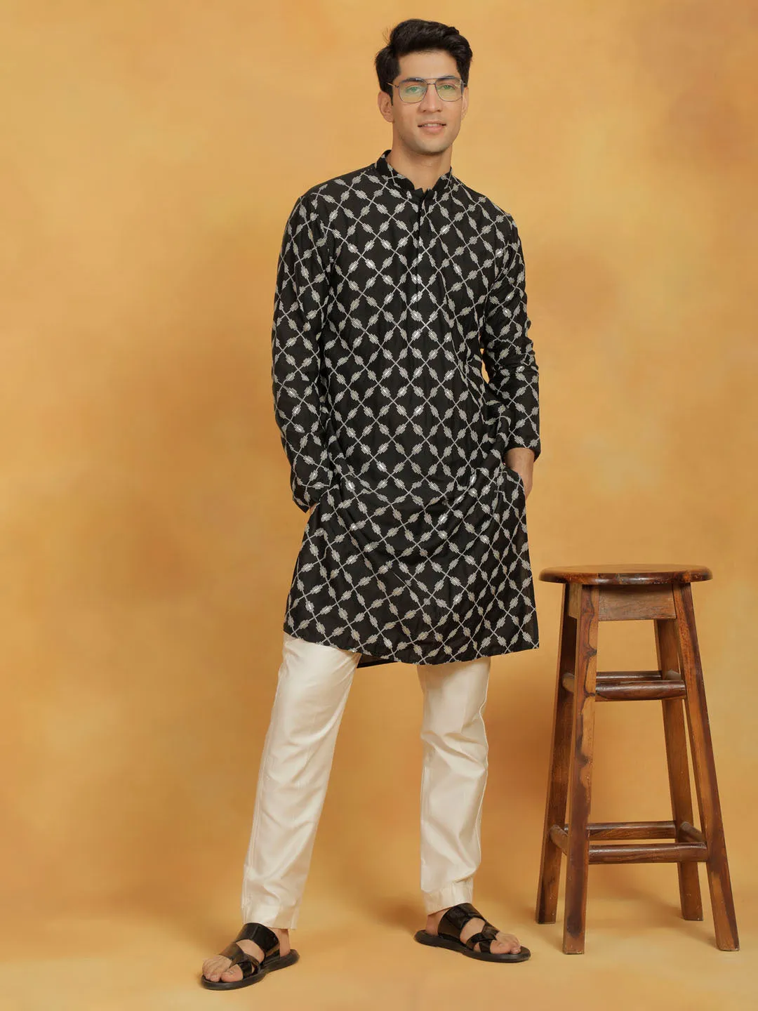 Jashvi Men's Black And Cream Cotton Blend Kurta And Pyjama Set